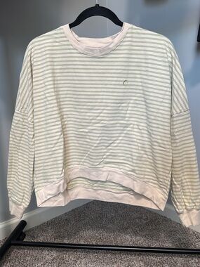 Zyia cropped sweatshirt